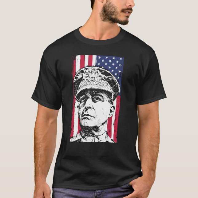 General Douglas MacArthur USA Flag T Shirt (Framsida)