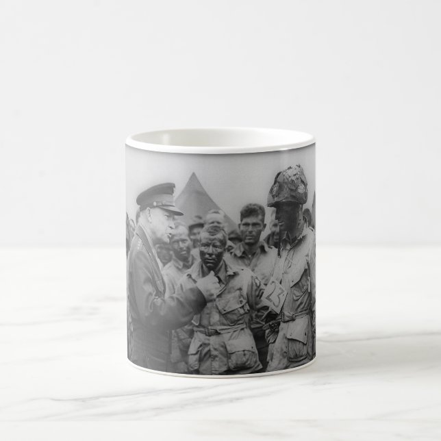 General Dwight D. Eisenhower med fallskärmsjägare Kaffemugg (Center)