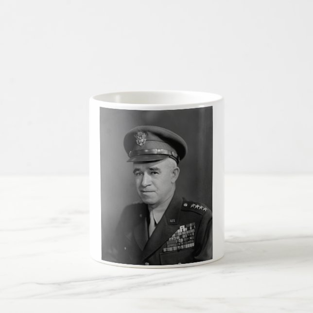 General Omar Bradley -- WWII Kaffemugg (Center)