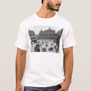Generalen beskådar av det Paris operahuset Tee Shirt