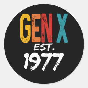 Generallöjtnant X Est 1977 född 1977 Humor Generat Runt Klistermärke