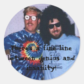 Genius Insanity Sticker (liten) Runt Klistermärke