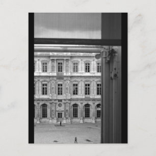 Genom fönstret Le Louvre Paris Postcard Vykort