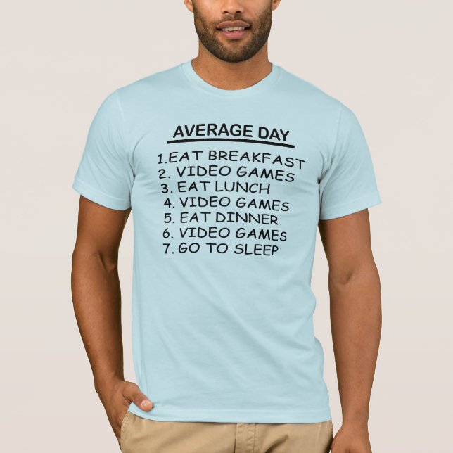 GENOMSNITTLIG DAG TEE SHIRT (Framsida)