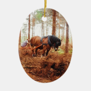 Gentle Giant - Draft Horse Hauling Logs in Forest Julgransprydnad Keramik