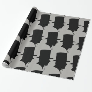 Gentleman slående in papper presentpapper