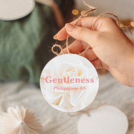 Gentleness Bible Verse med Elegant Vit ros Runt Klistermärke