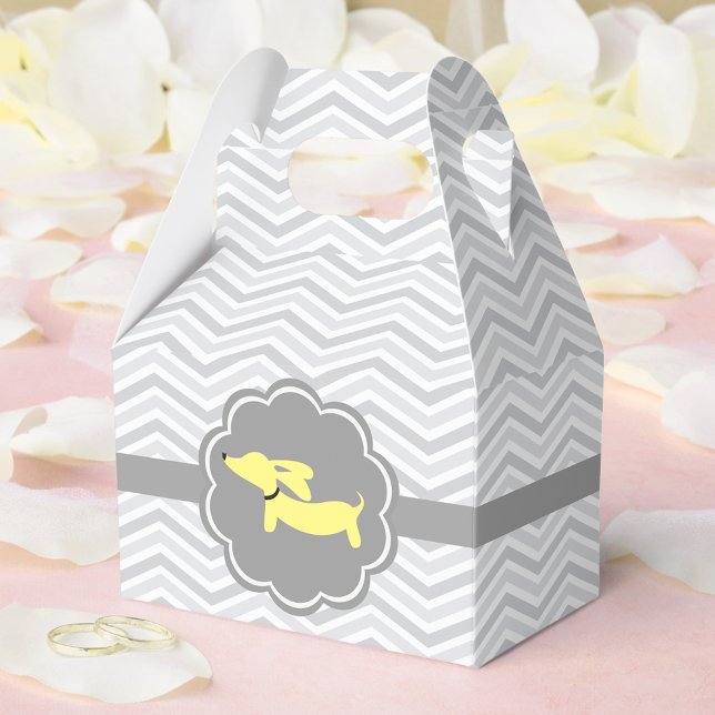 Genusneutral Dachshund Baby Gult Favoritbox Presentaskar (Yellow dachshund baby shower or wiener dog bridal shower)