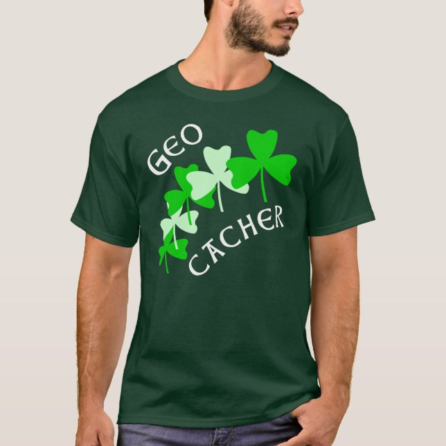 Geocacher Shamrocks T Shirt (Framsida)