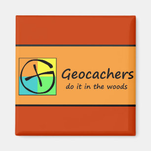 Geocachers gör det i skogen magnet