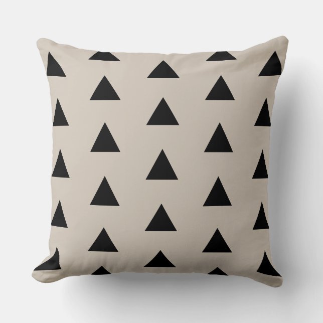 Geometric Black and Ivory Triangle Modern Cushion Kudde (Framsida)