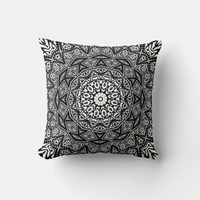 Geometric Black+White Modern Batik Cushion Kudde (Framsida)