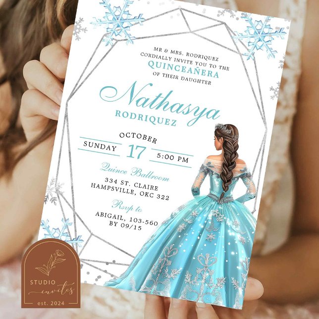 Geometric Blue Winter Snowflake Quinceanera Inbjudningar (Skapare uppladdad)