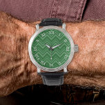Geometric Forest Grönt Zig Zags Editable Numeral Armbandsur<br><div class="desc">Sätt din egen spin på sak med Geometric Forest Grönt Zig Zags Editable Numeral Watch. Välj mellan de romerska standardsiffrorna, arabiska siffror, ett numreringssystem av egen design eller lämna av siffrorna helt! Spelar ingen roll som du går med, kommer alla symboler du väljer att visas tydligt i vitt mot den...</div>