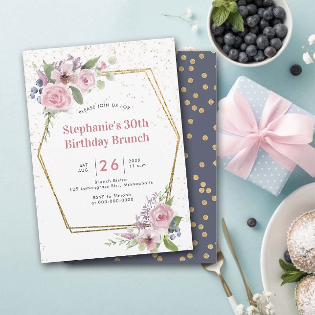 Geometric Guld Blommigt Ram Ro 30års födelsedag Inbjudningar (30th Birthday Brunch Invitation for Women Elegant Gold Geometric Frame Roses Floral Chic Classy)