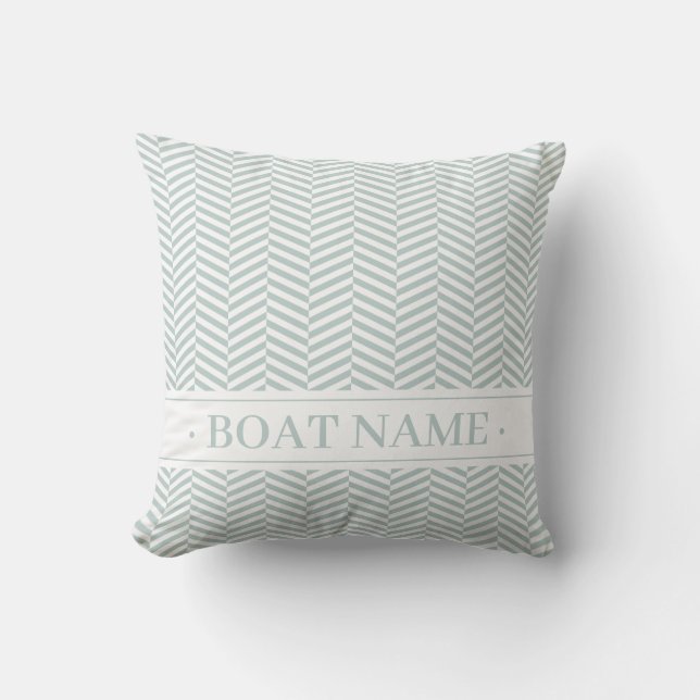 Geometric Herringbone Decor. Boat Namn. Salvia. Kudde (Framsida)