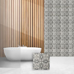 Geometric Mönster Decorative Quatrefoil Kakelplatta<br><div class="desc">En modern geometrisk quatrefoil mönster i snyggt för ett ryggsplash,  konstbrickor,  kamera,  surround,  badrum och dusch. Du kan också tycka om stil i en ramruta eller i en nyckelruta. Mörk kol grått och vitt.</div>