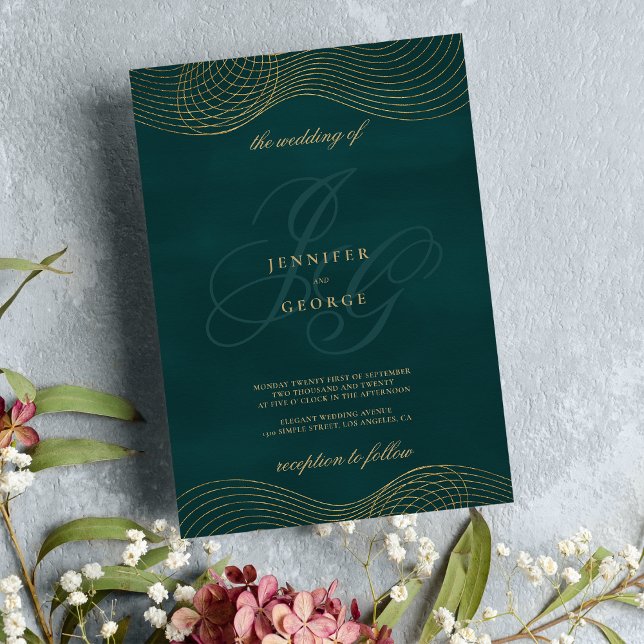 Geometric mörk grönt guld monogram bröllop inbjudningar (Geometric dark green gold monogram initial wedding)