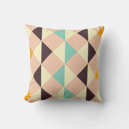 Geometric pattern overlapping diamonds & triangle kudde