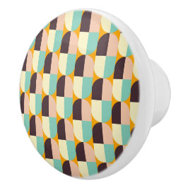 Geometric pattern with overlapping half-circles knopp