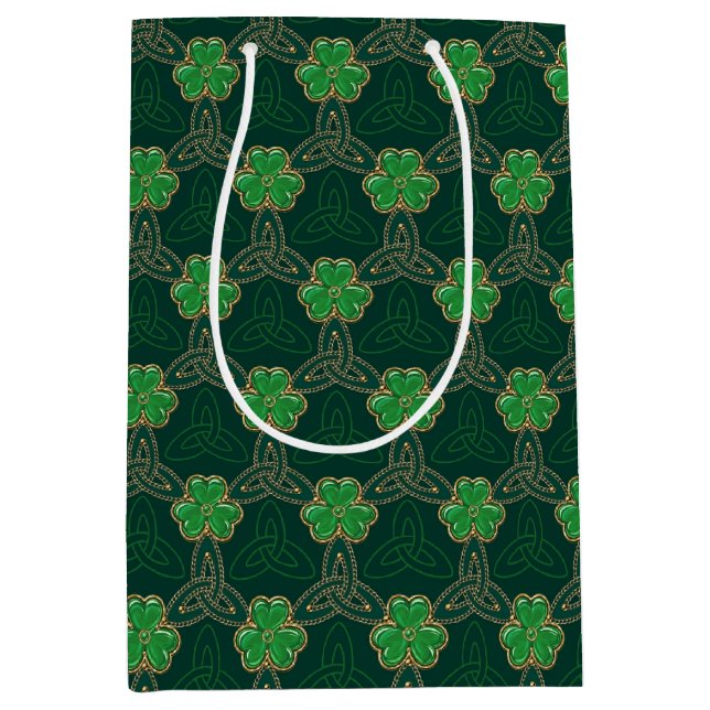 Geometric St patricks day Celtic Triskele Shamrock (Framsidan)