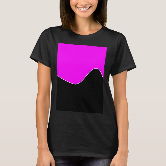 GEOMETRIC TWO TONE PATTERN FUCHSIA AND BLACK T SHIRT (Framsida)
