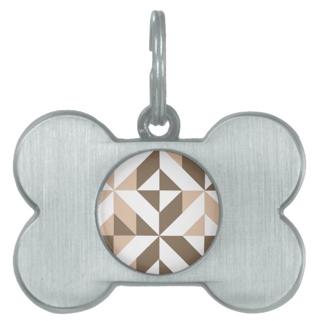 Geometrisk dekokub för brunt lappverk Mönster Namnbricka Husdjur (Framsidan)