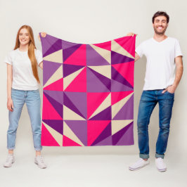 Geometrisk fetstil Rosa och Lila Mönster Fleecefilt