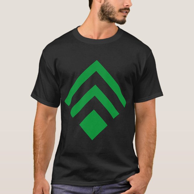 Geometrisk pil 02 - Grönt av gräs Tee Shirt (Framsida)
