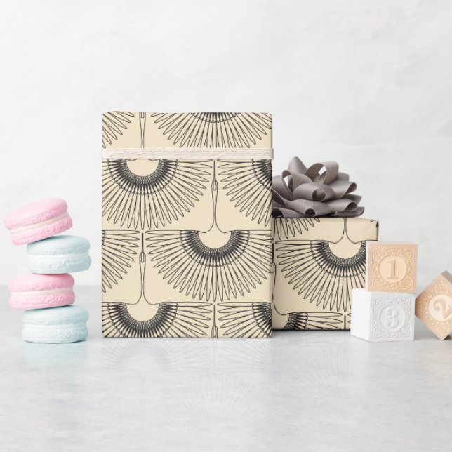 Geometrisk svan flygande fågelmönster kräm presentpapper (Baby Shower)