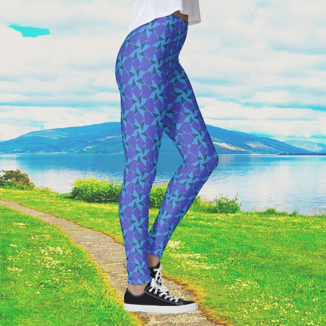 Geometriska former i turkos och blå leggings (Skapare uppladdad)