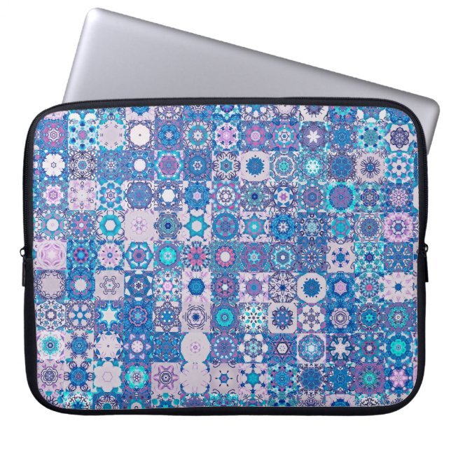 Geometriska former och blommor av abstrakt, sömlös laptop fodral (Framsidan)
