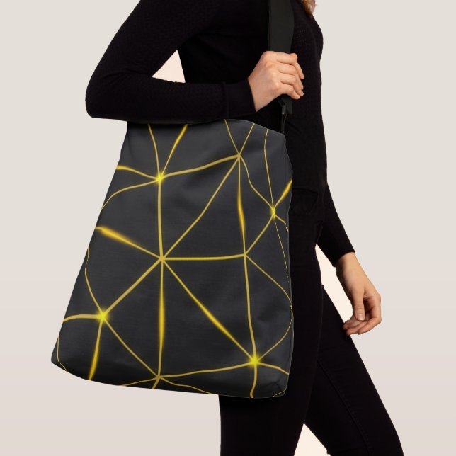Geometriska svarta trianglar guld linjer axelväska (Närbild)
