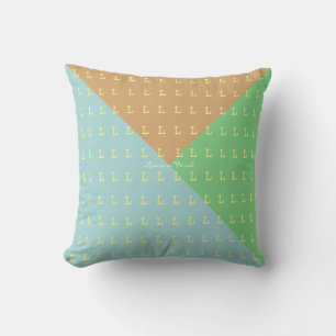 geometriska trianglar med initialer mönster kudde