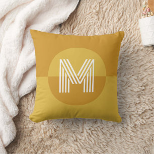 Geometriskt modernt monogram för Gult i Cute Musta Kudde