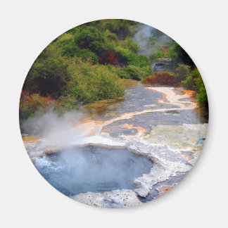 Geotermisk aktivitet nära Rotorua, Nya Zeeland Magnet
