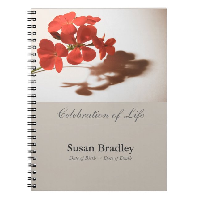 Geranium Floral Photography Funeral GuestBook Anteckningsbok (Framsidan)