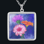 Gerberas Silver Plated Necklace Silverpläterat Halsband<br><div class="desc">Gorgous Three Färg Gerberas</div>