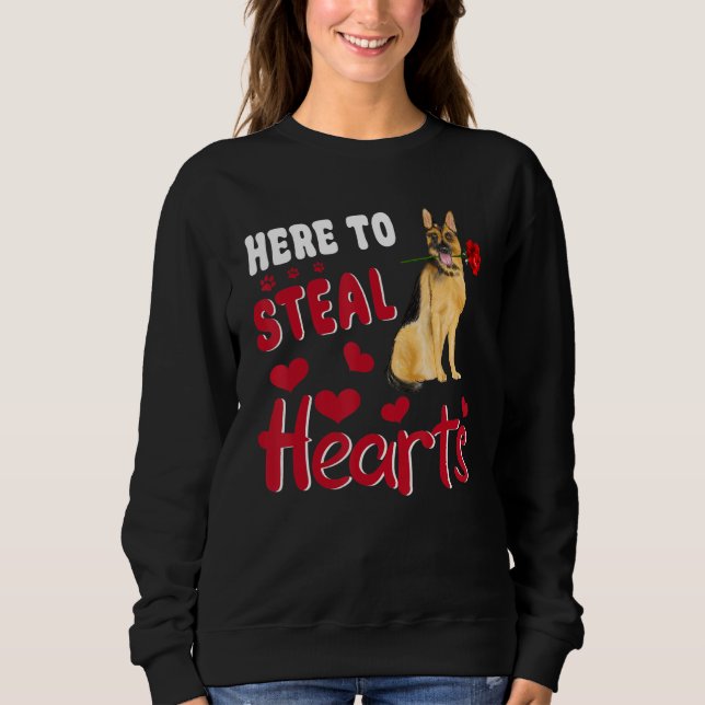 German Shepherd Here To Steal Hearts Dog Valentine T Shirt (Framsida)