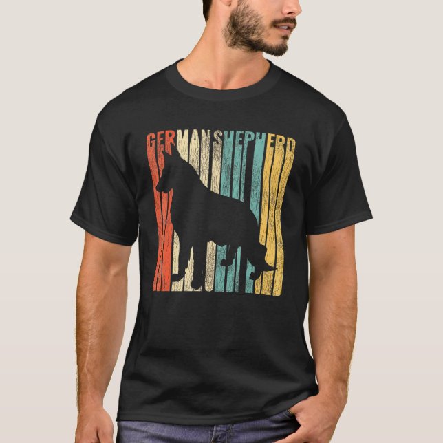 German Shepherd Retro 1970s Dog Cracked Distressed T Shirt (Framsida)