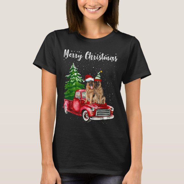 German Shepherd Riding Red Truck Merry Christmas D T Shirt (Framsida)