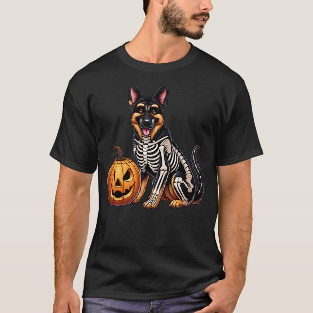 German Shepherd Skeleton Jack O Lantern Funny Dog  T Shirt (Framsida)