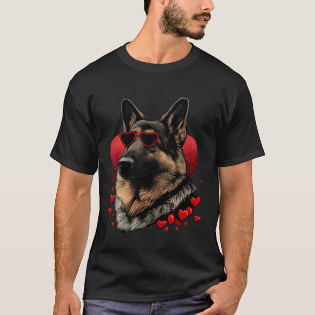 German Shepherd Valentines Day Dog Mom  Dad Love V T Shirt (Framsida)