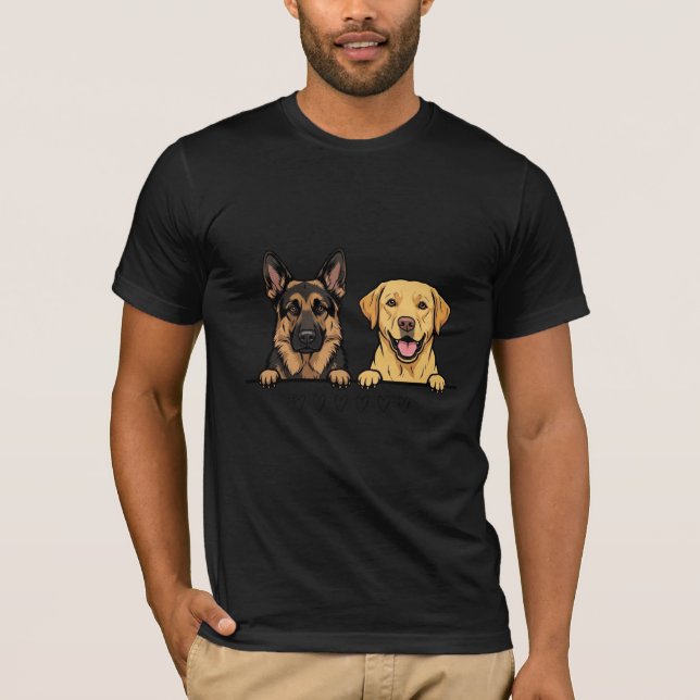 German Shepherd & Yellow Lab for dog lovers T Shirt (Framsida)