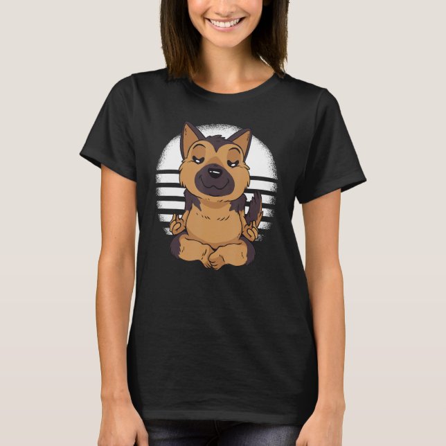 German Shepherd yoga meditation meditate Funny dog T Shirt (Framsida)