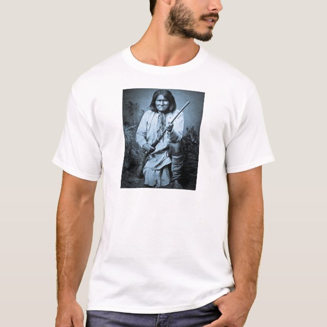 Geronimo med geväret 1886 tee (Framsida)