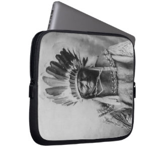 'Geronimo med huvudbonader Laptop Sleeve