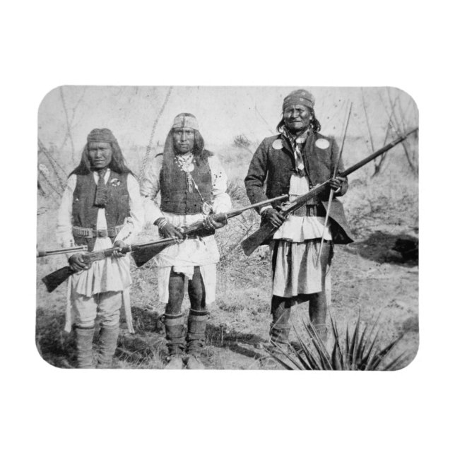 Geronimo och tre av hans Apache-krigare, 1886 (b) Magnet (Horisontell)