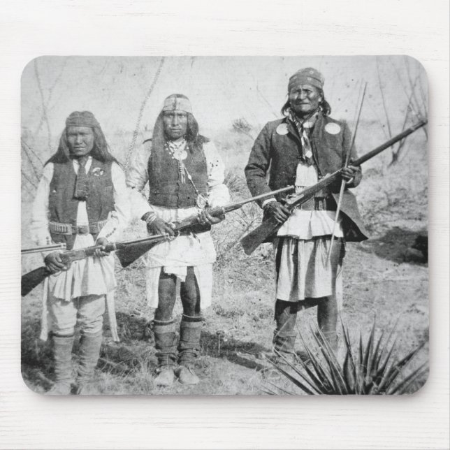 Geronimo och tre av hans Apache krigare, 1886 (b Musmatta (Framsidan)