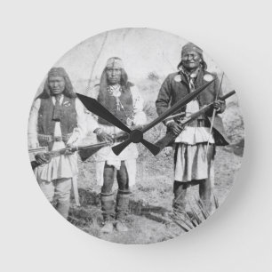 Geronimo och tre av hans Apache krigare, 1886 (b Rund Klocka